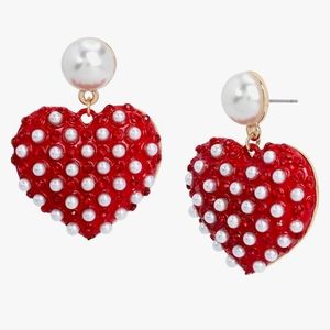 New! BETSEY JOHNSON Betsey's Best Collection Pearl Heart Earrings.